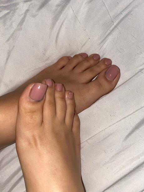 Feetbyzoya sexy hübsche fotos