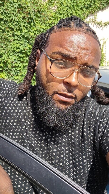 DJ YATES MR MAKE EM TWERK_ schöne erwachsene bilder