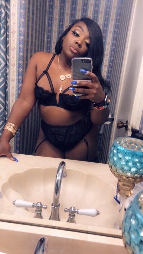 Rodricka perfekte erotische galerien