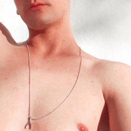 EXPOSED hübsche nette bild