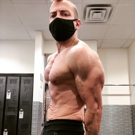 Dread hübsche nackten foto