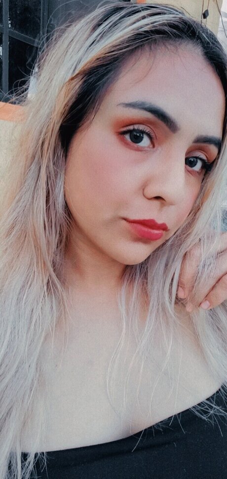 Violet Hudson heiße exklusive fotos