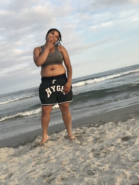 Saint Hygh perfekte porno bild