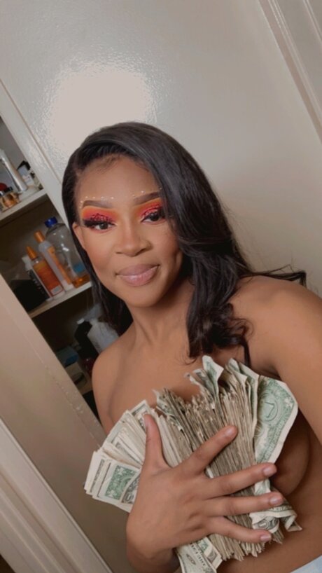 Pretty Golden model hübsche galerie