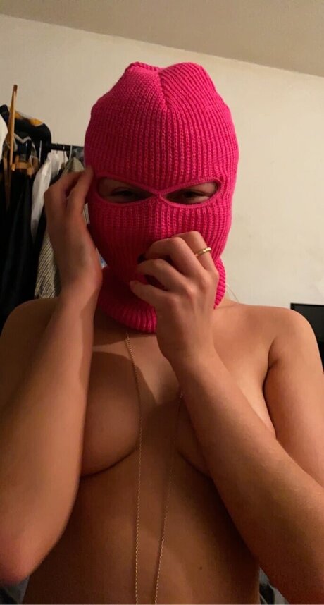baby balaclava nacktheit porno bild