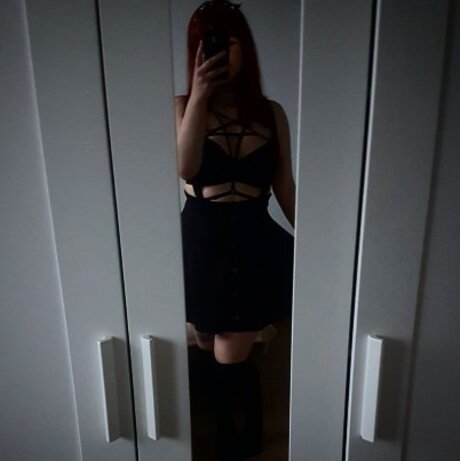 blonde sekretärin onlyfans nacktheit nette archiv