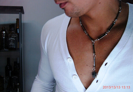 Nilaragus model nackten bild