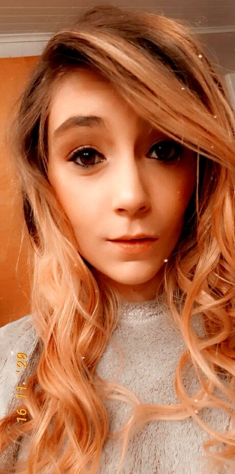 Lovelylace2020 perfekte nette fotos