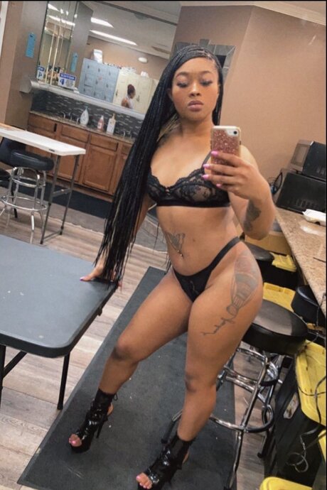 YourFavoriteWestIndie nackt hd bilder