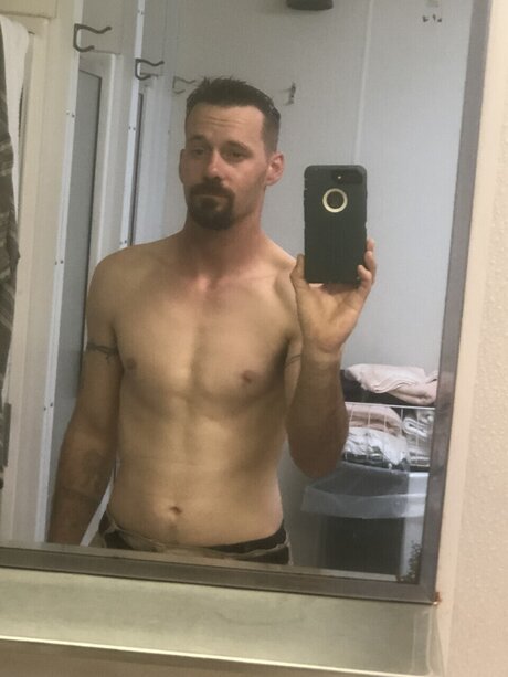 Trey Manuel nackt xxx bild