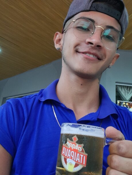 Matheus Dotado heiße erotische foto