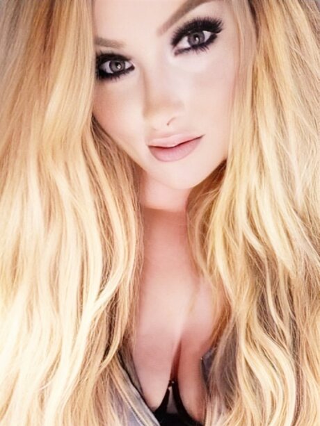 Tabby nacktheit pornografische archiv