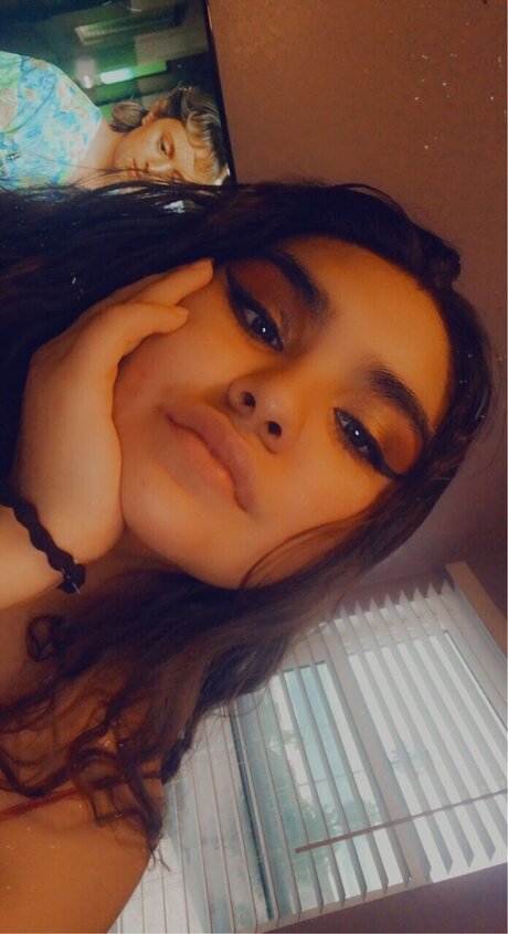 Bella Bloom_ kunst schöne galerie