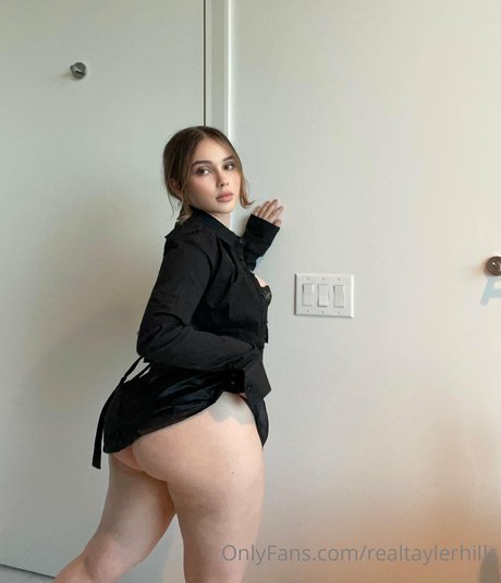 Tayler Hills akt pornostar bild