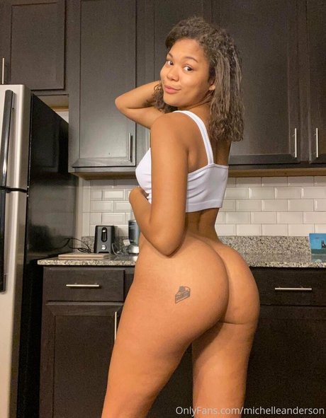 tan onlyfans nacktheit erwachsene bilder