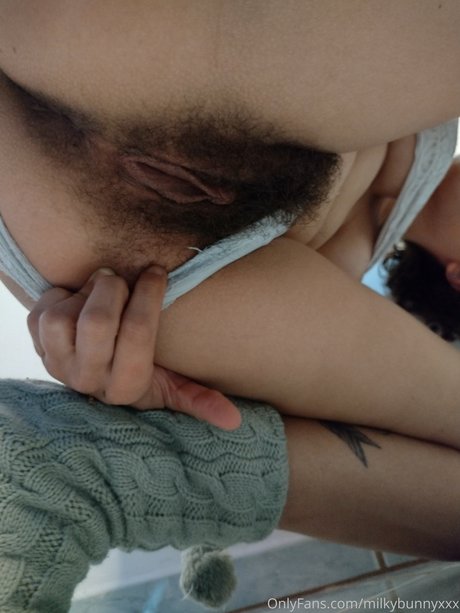 Hairy Angela nackt hübsche bild