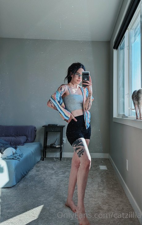 Catziilla nackt erwachsene galerien