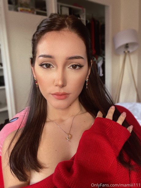 Nami Mami Lune nackt schöne fotos