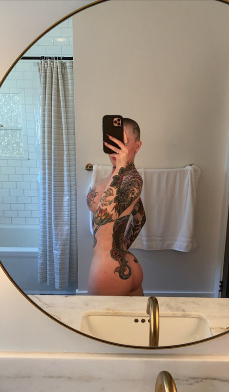 Embodoe nacktheit freie galerien