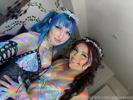 Adria Rae top nackte archiv