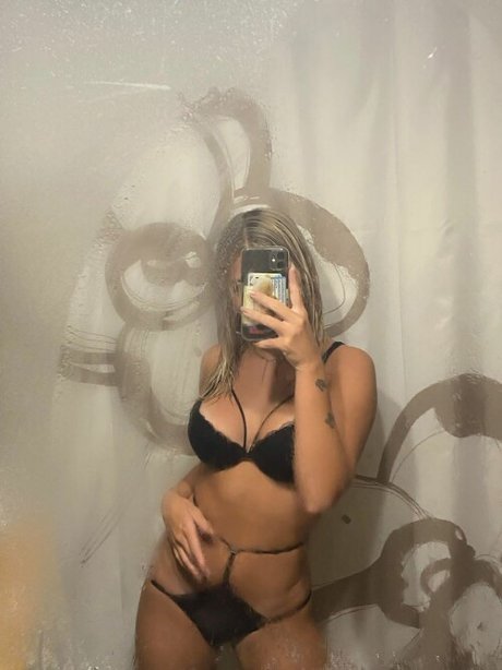 Goldiva hübsche nacktheit bild