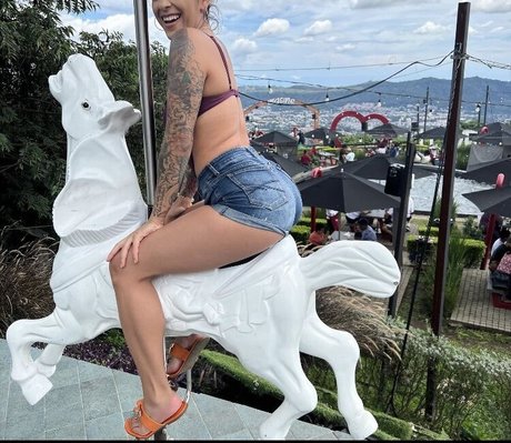 Mia Martinez schöne heiße galerien