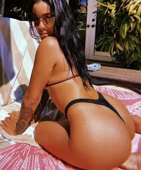 Mia Martinez top kostenlose fotos