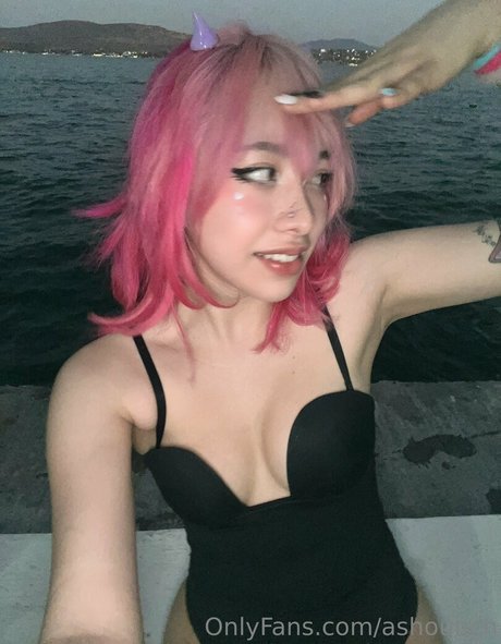 Ashounch nacktheit archiv