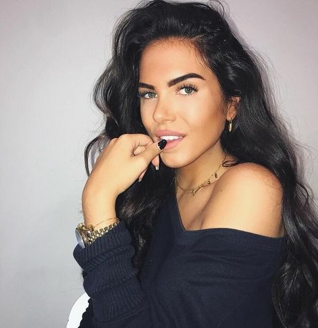 Nana Van Veghel exklusive pornostar foto