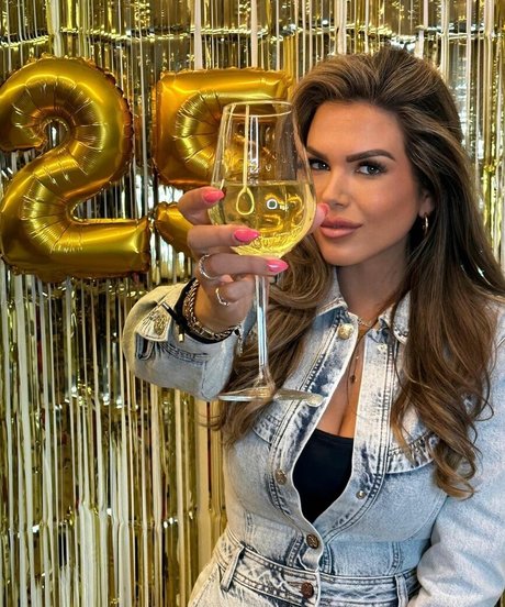 Nana Van Veghel porno top foto