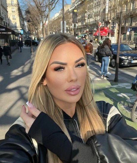 Lisa Amber freie pornografische galerien