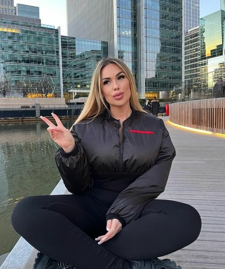 Lisa Amber porno pornostar galerie