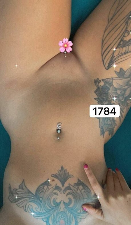 LavaGiirll nacktheit pornographische galerie