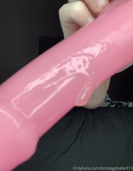 bondagebabe313 nackt exklusive foto