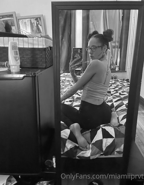 rothaarige trans-onlyfans xxx kunst foto