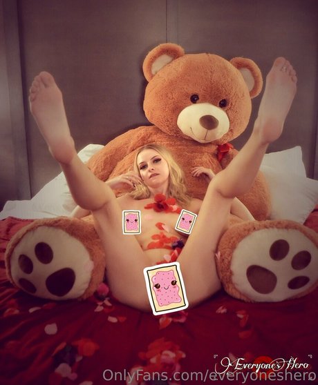 everyoneshero nacktheit akt bilder