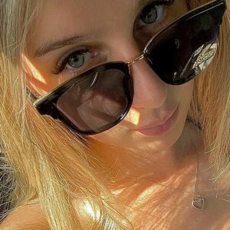 Ja22yv nackt heiße galerien