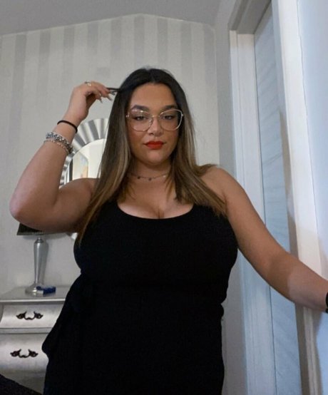 Letizia Scrivani top sex foto