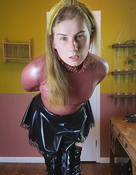 18 teen onlyfans nackt pornografische archiv