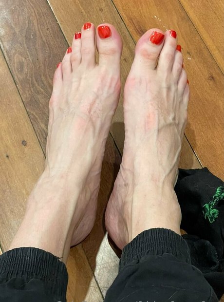 fridayfancyfeet nackt kostenlose galerie