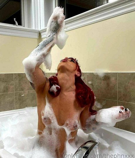 Thephnxxx exklusive nackt fotos