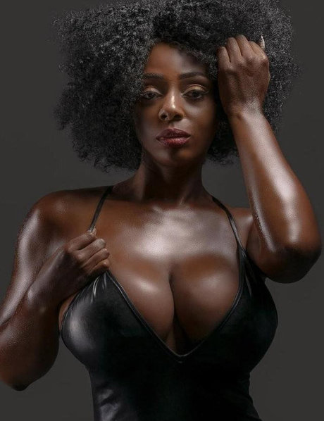 Peach girl23 nacktheit kostenlose bild