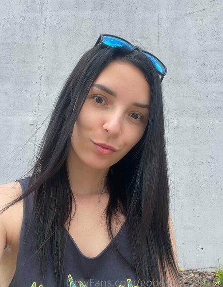 angelina crystal freie nackt foto