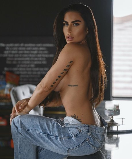 Lindsay Moreno porno bild