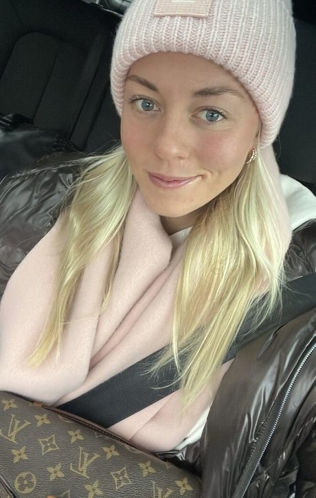 Carina Witthoeft exklusive pornografische bilder