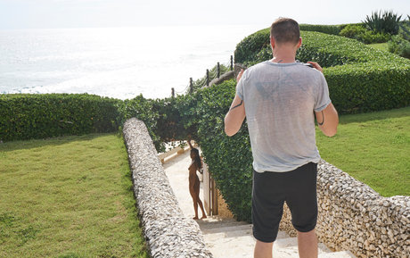 Nidhi Sunil exklusive sexy foto