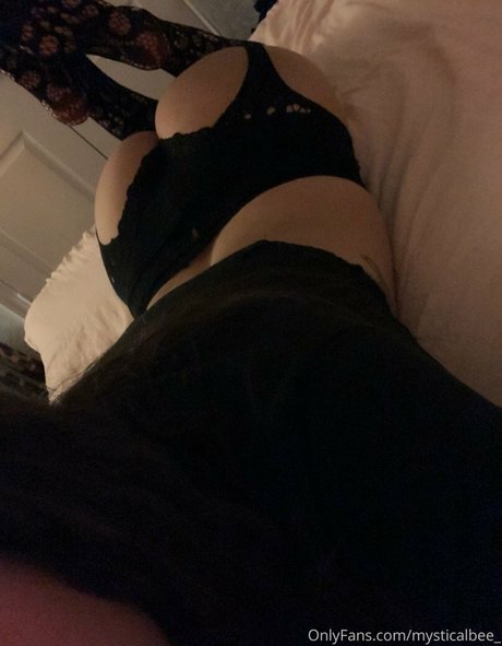 Beeyawnka nacktheit freie foto