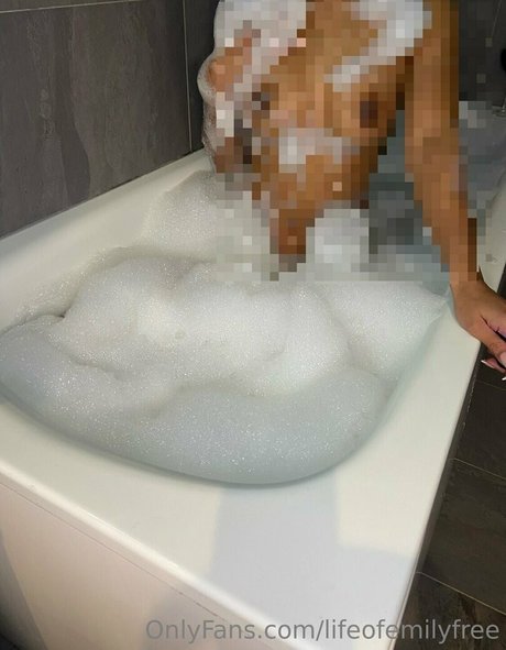 lifeofemilyfree schauspielerin sex bilder