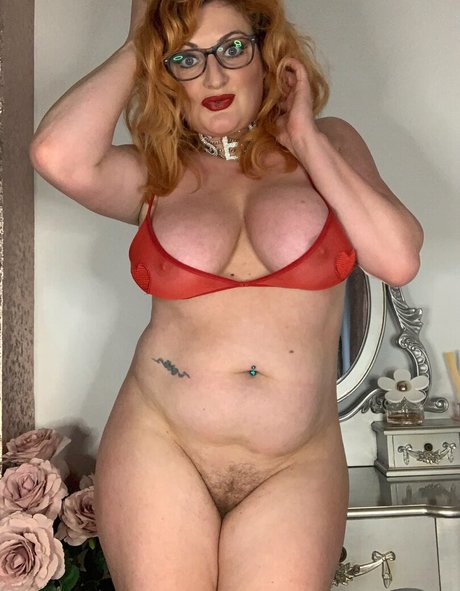 charliescarletx kunst nacktheit bild