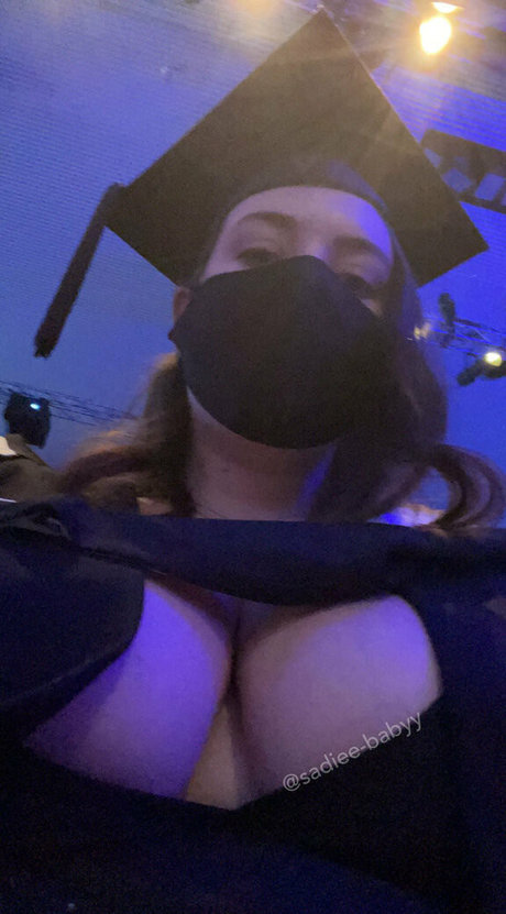 Sadiee Babyy heiße xxx archiv